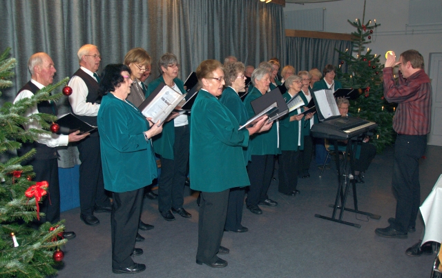 Buntes Programm bei der Weihnachtsfeier 2013